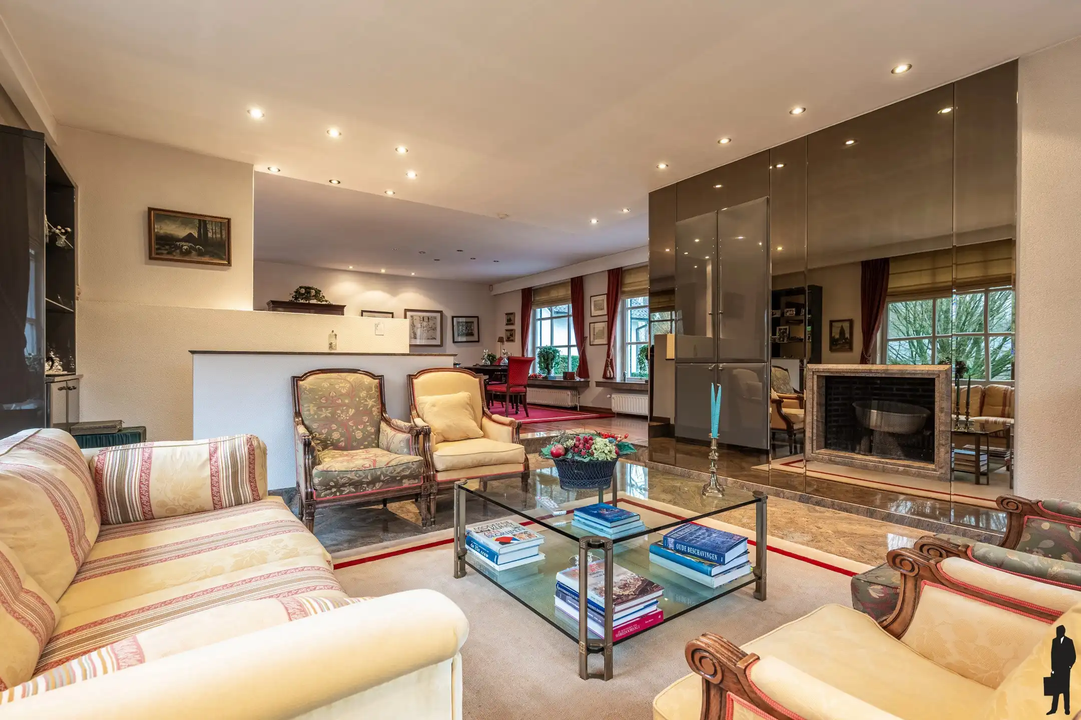 Uitstekend gelegen split-level villa in een gegeerde doodlopende straat. foto 6