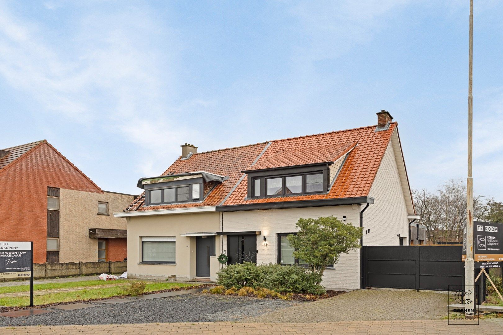 Prachtig gerenoveerde & energiezuinig woning (EPC A), gelegen op een toplocatie te Schilde! foto {{pictureIndex}}