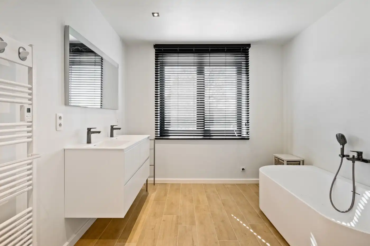 Prachtige BEN-woning met 4 à 5 slpk., inpandige garage en tuin foto 17