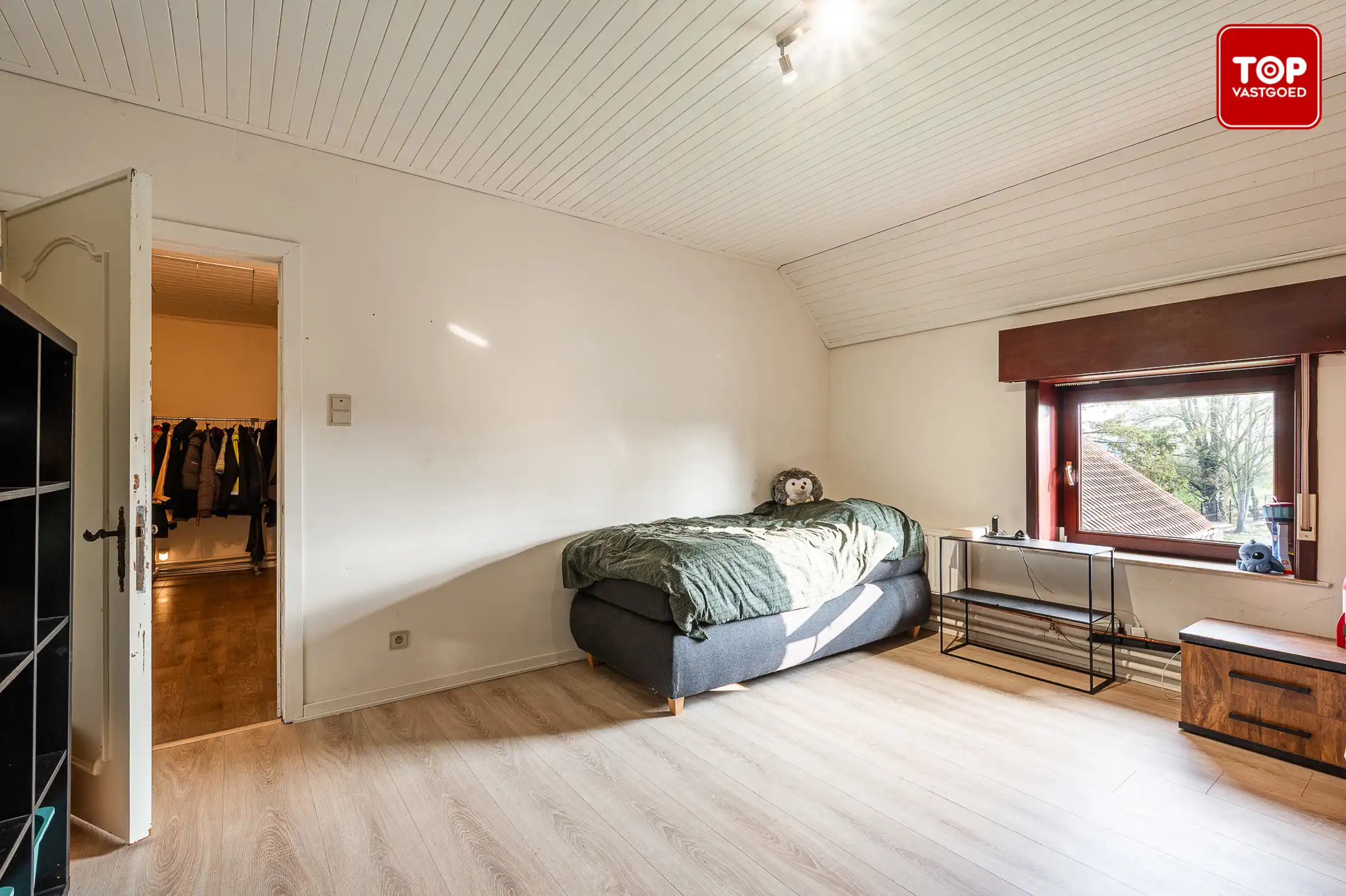 Statige alleenstaande woning met 4 slaapkamers op een perceel van 1591 m² foto 10