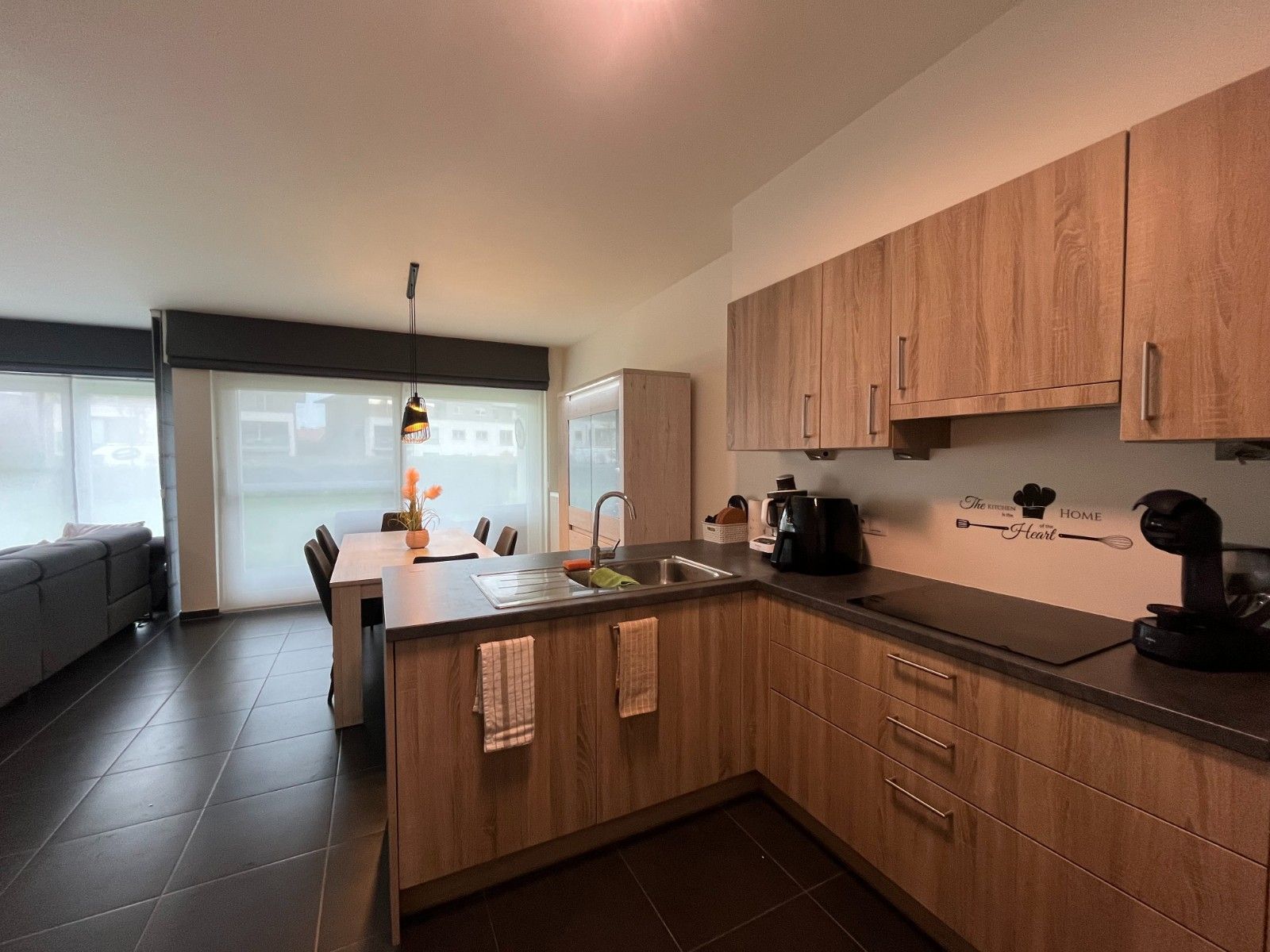 Modern appartement met prachtig zicht en terras – nabij centrum Waregem foto 4