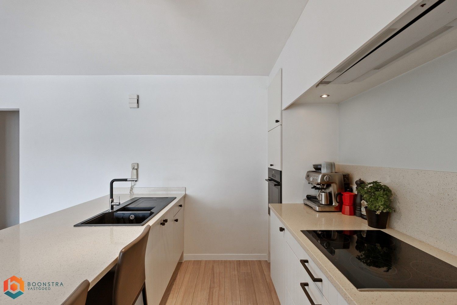 Gerenoveerd appartement met 2 slpkrs in hartje Putte foto 9