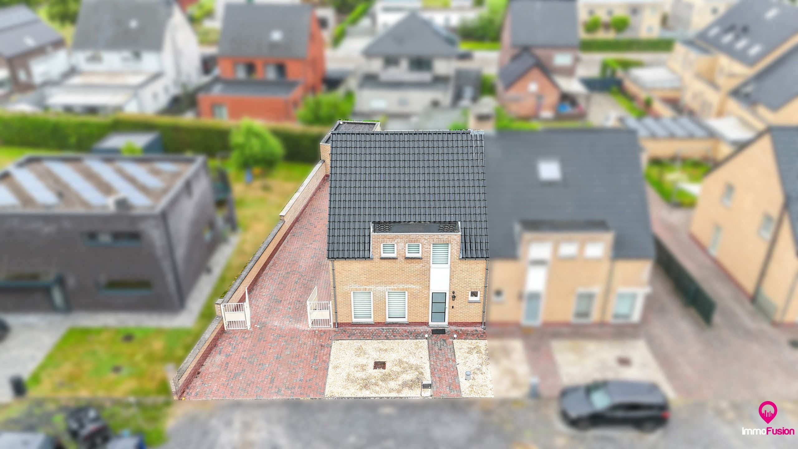 Instapklare woning met 3 slpks, tuin en garage in Lillo! foto 38