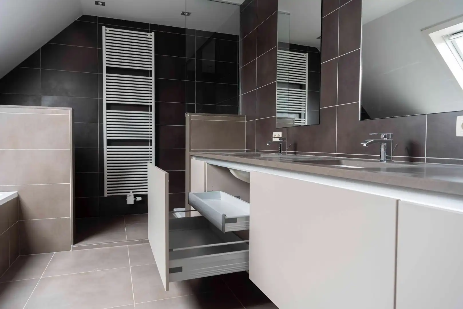 Exclusief dakappartement met uniek waterzicht, royale ruimtes en uitzonderlijk grote garage! foto 15