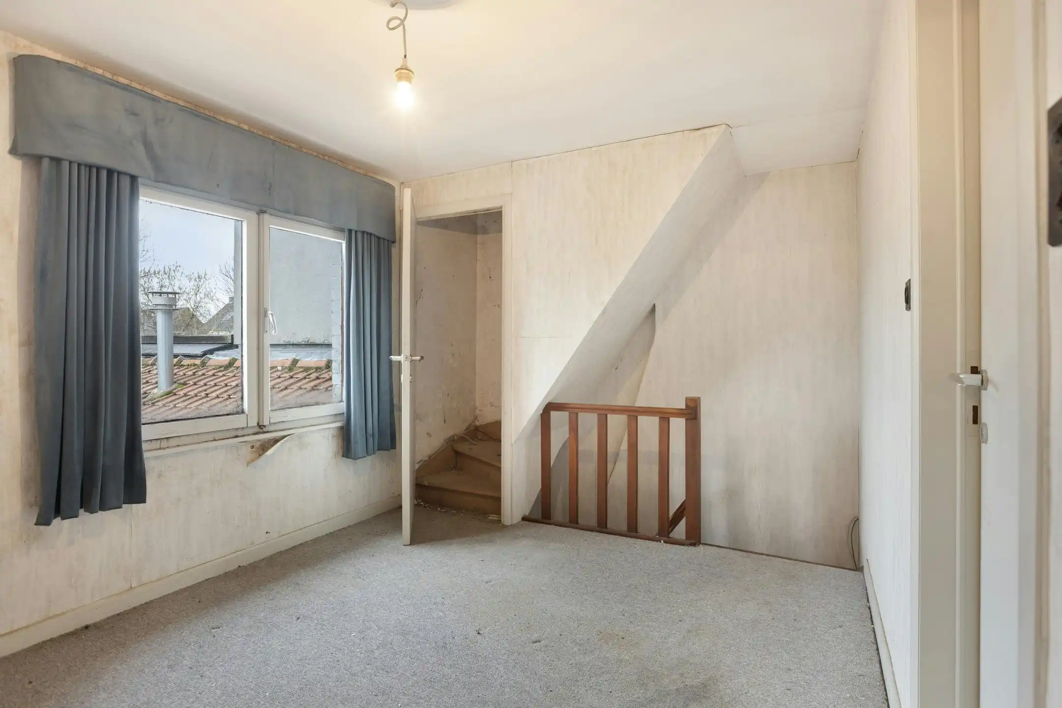 Volledig op te frissen huis in hartje Poperinge foto 17