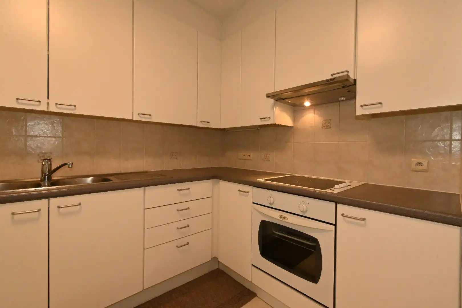 Lichtrijk appartement met 2 slaapkamers - centrum Maldegem foto 14