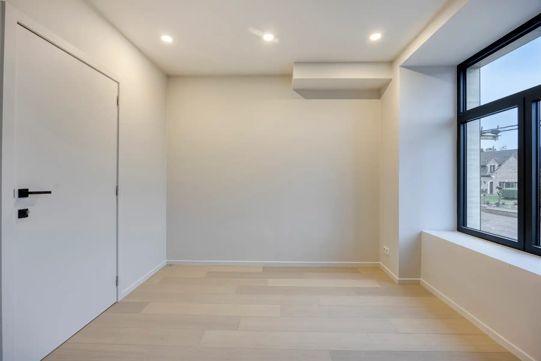 Stijlvol gerenoveerde woning met 3 slaapkamers  foto 18