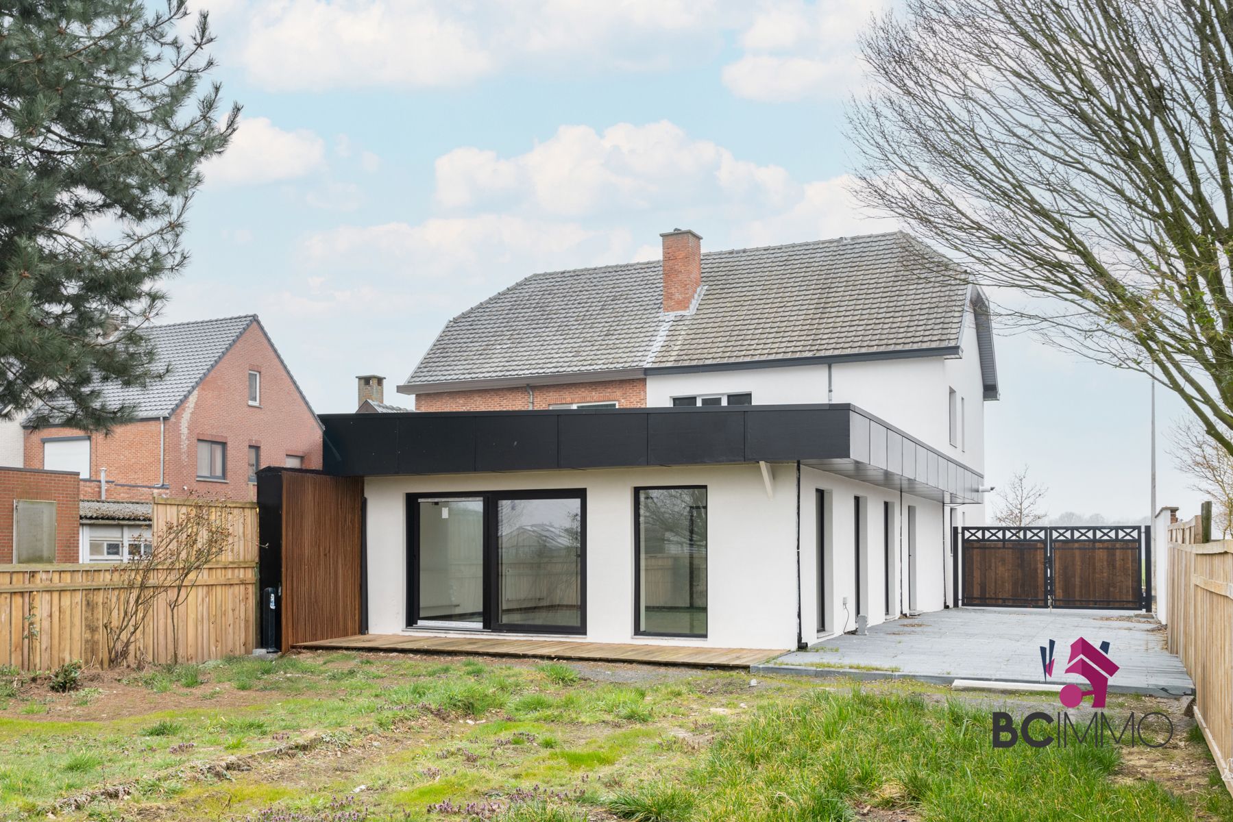 Ruime gerenoveerde woning in Hasselt-Kuringen foto 2