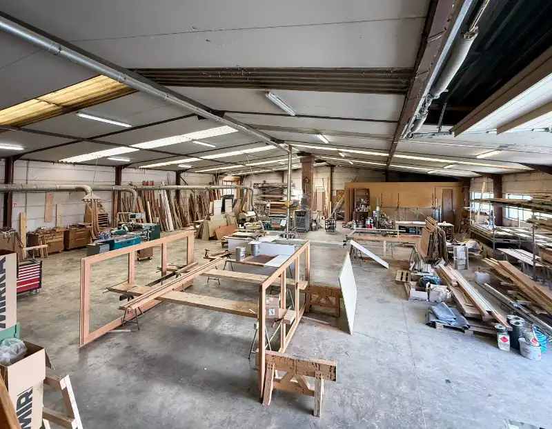 Bedrijfsgebouw met magazijn te koop foto 7