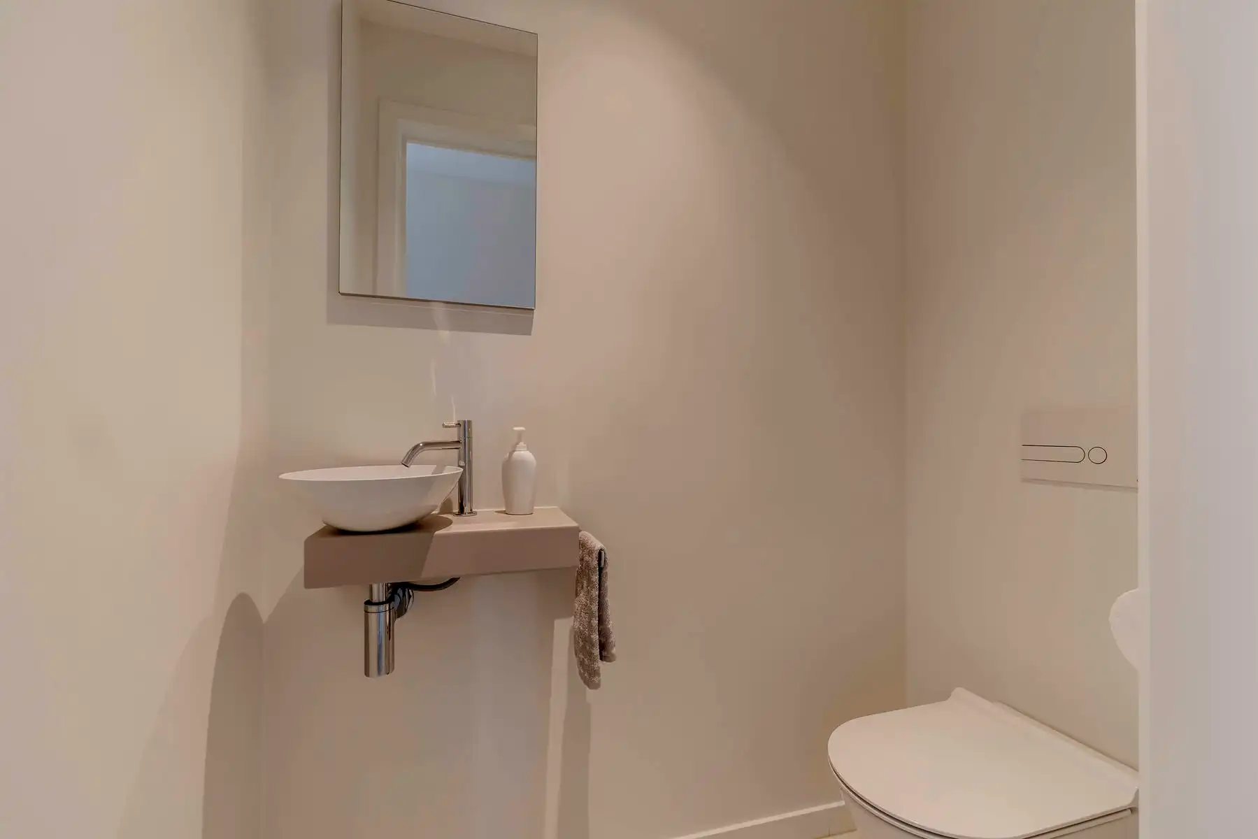 Penthouse in hartje Mol – ruimte, comfort en een fenomenaal dakterras foto 17