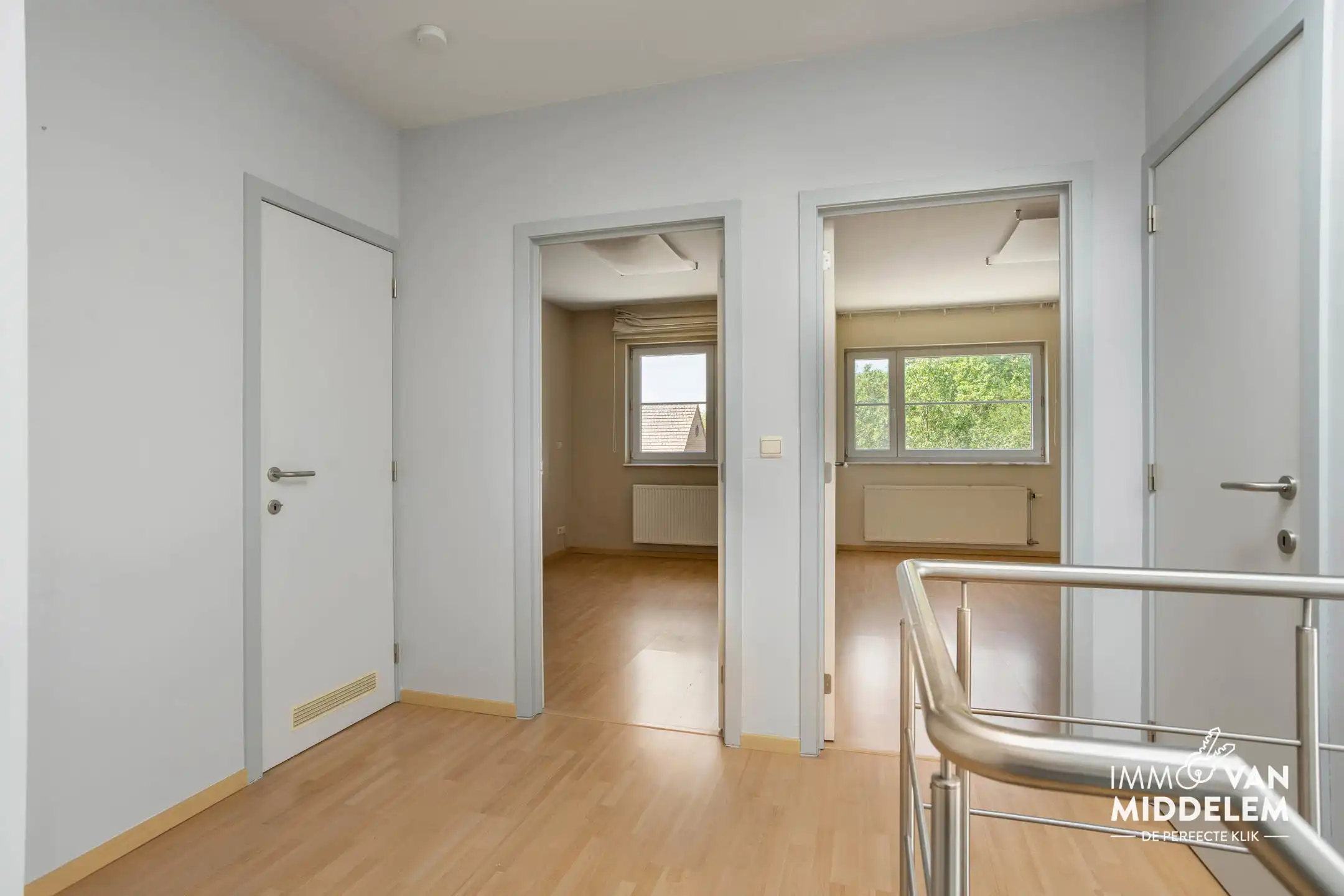 DUPLEXAPPARTEMENT MET 3 SLAAPKAMERS, GARAGE EN BERGING foto 8