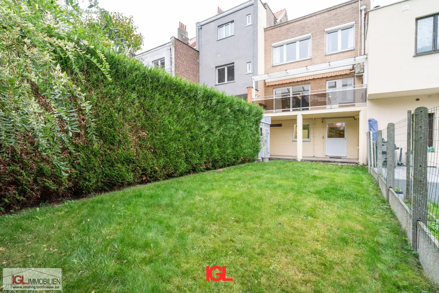 Instapklare gezinswoning met garage, tuin en terras in een rustige straat van Anderlecht foto 18
