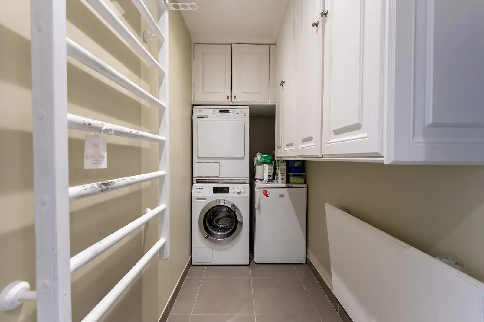 Ruim duplex appartement met garagebox te koop in Lissewege. foto 16