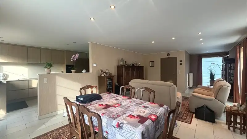 Ruime 3-slaapkamerwoning met TUIN en GARAGE te koop in Sint-Andries Brugge foto 6