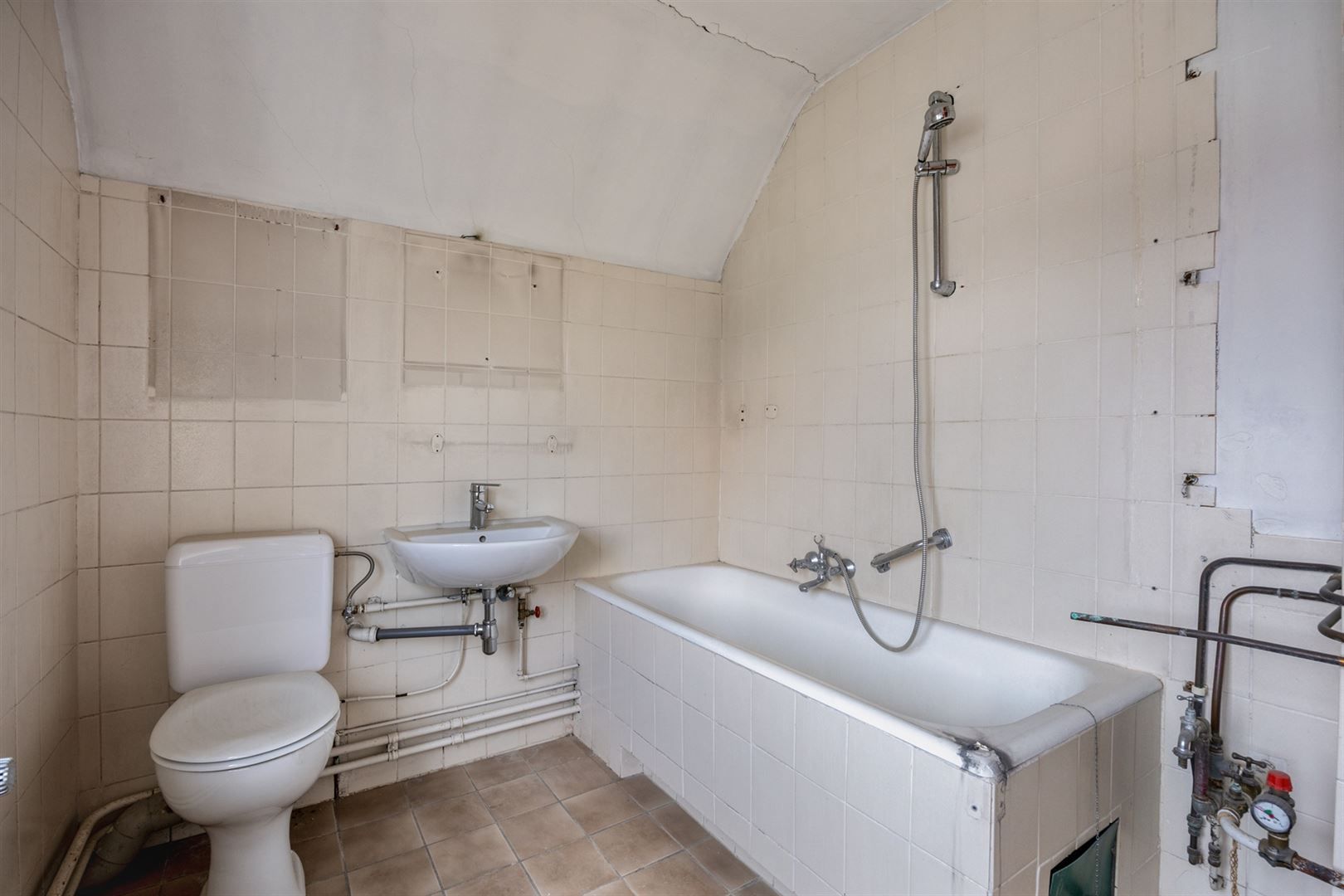 TE KOOP: Te renoveren woning met centrale ligging te Paal!  foto 13