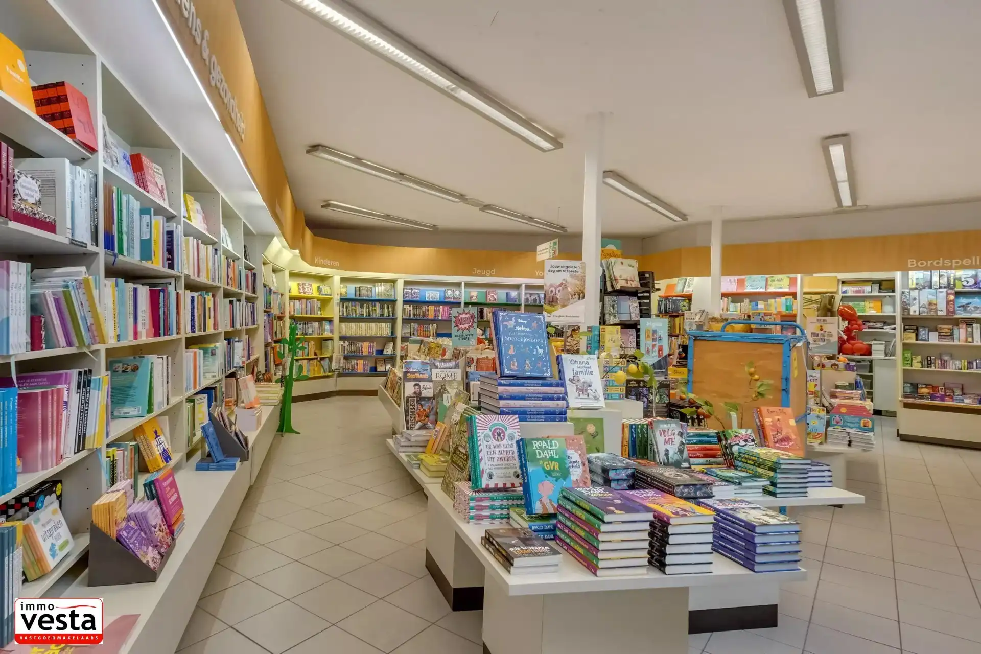 Investeringspand met winkel en appartement foto 7
