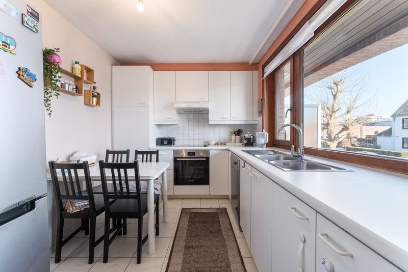 Roeselare : zeer ruim en lichtrijk appartement aan de rand van het centrum met 2 slps, terras vooraan en groot terras achteraan, opp 115 m2 foto 6