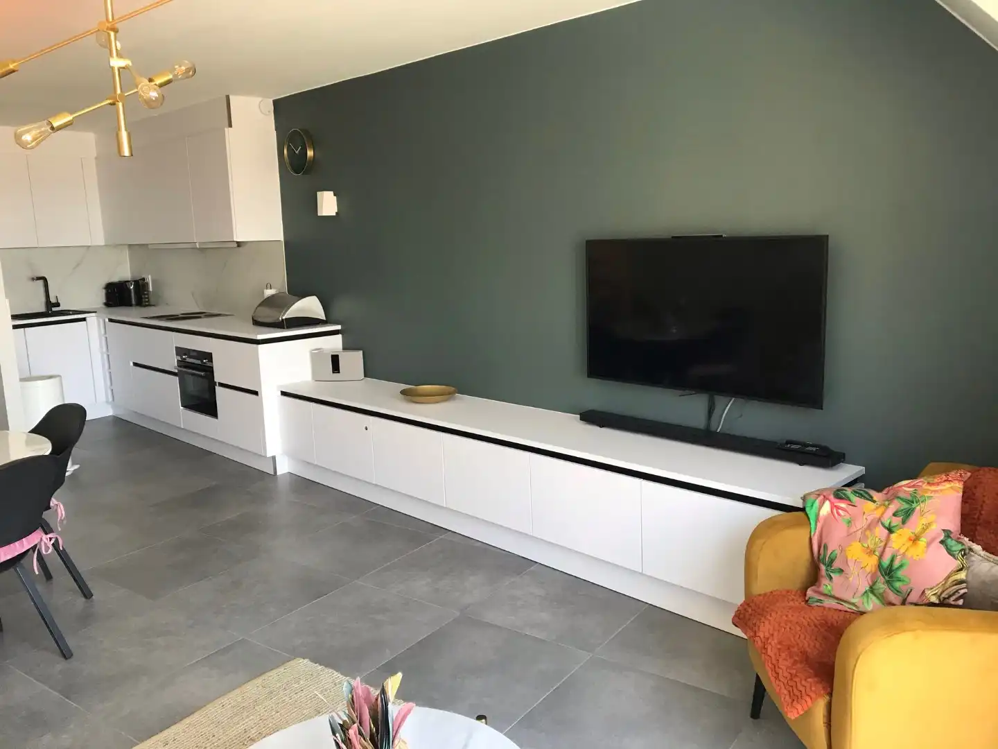 Luxe duplex appartement met terras en frontaal zeezicht foto 4