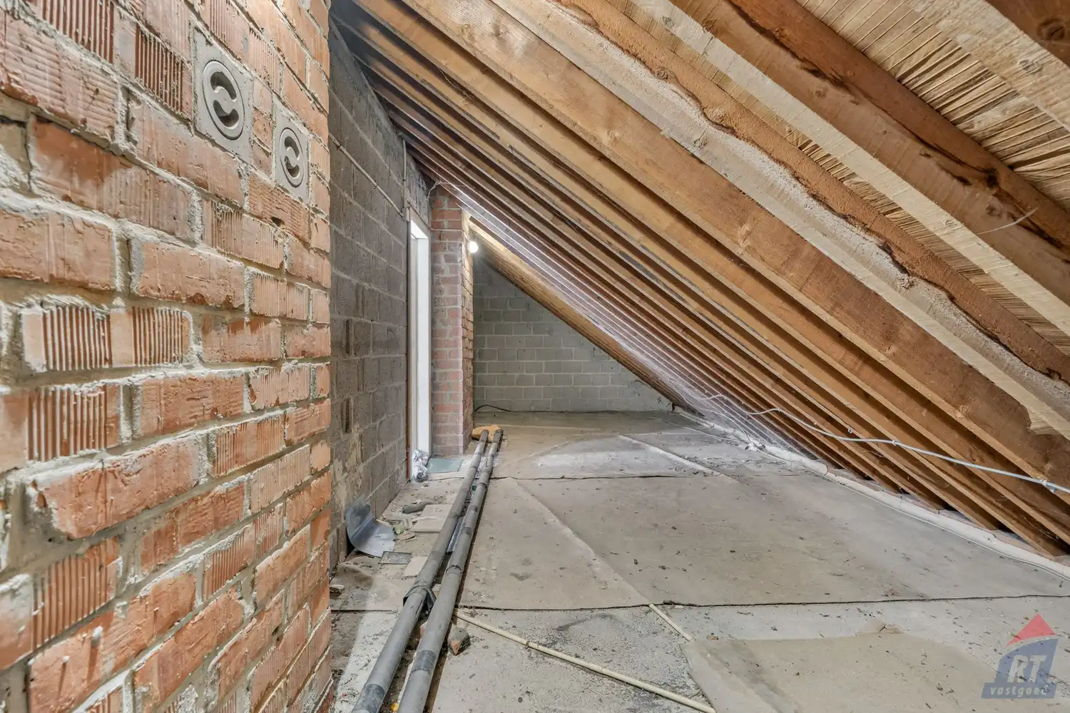 Rustig gelegen, op te frissen woning in Alken foto 19