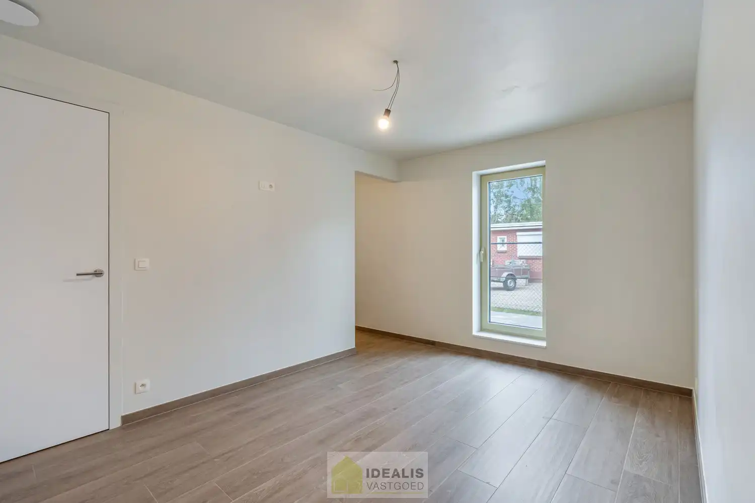 Schitterend volledig vernieuwde woning met 3 ruime slaapkamers foto 28