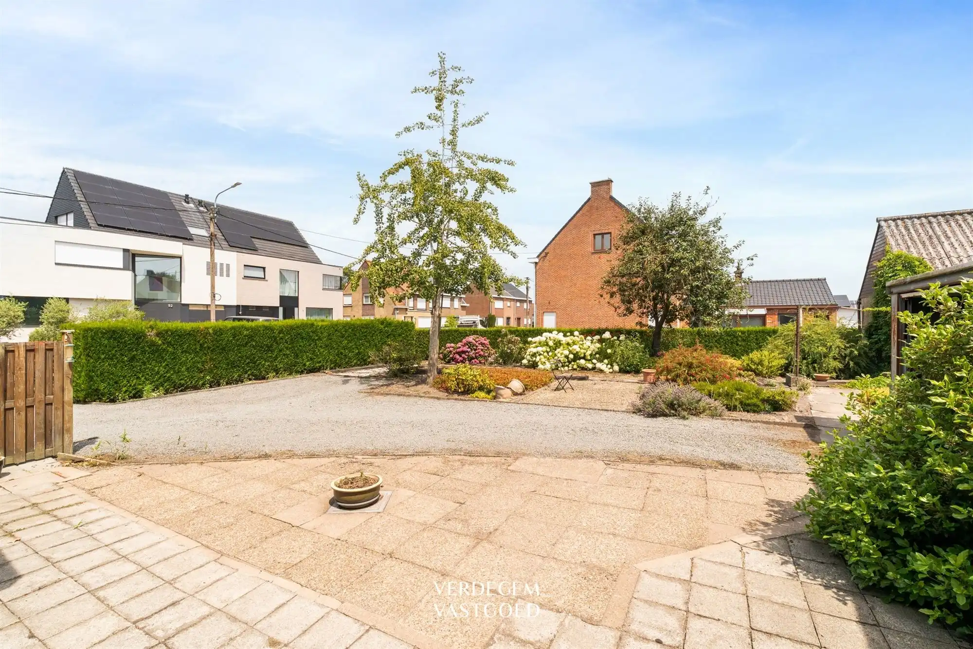 Halfopen woning op een terrein van 787m², te renoveren foto 18