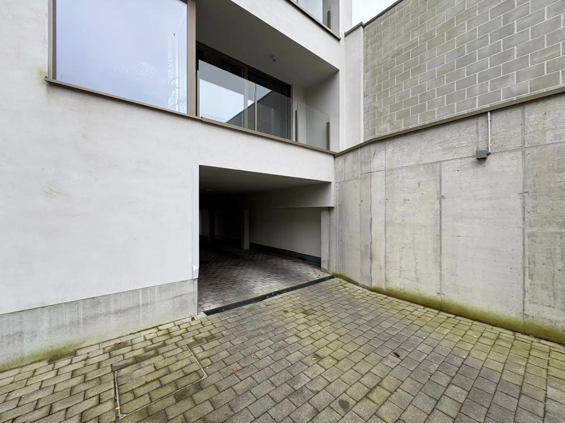 Garage te huur in centrum Waregem foto 4