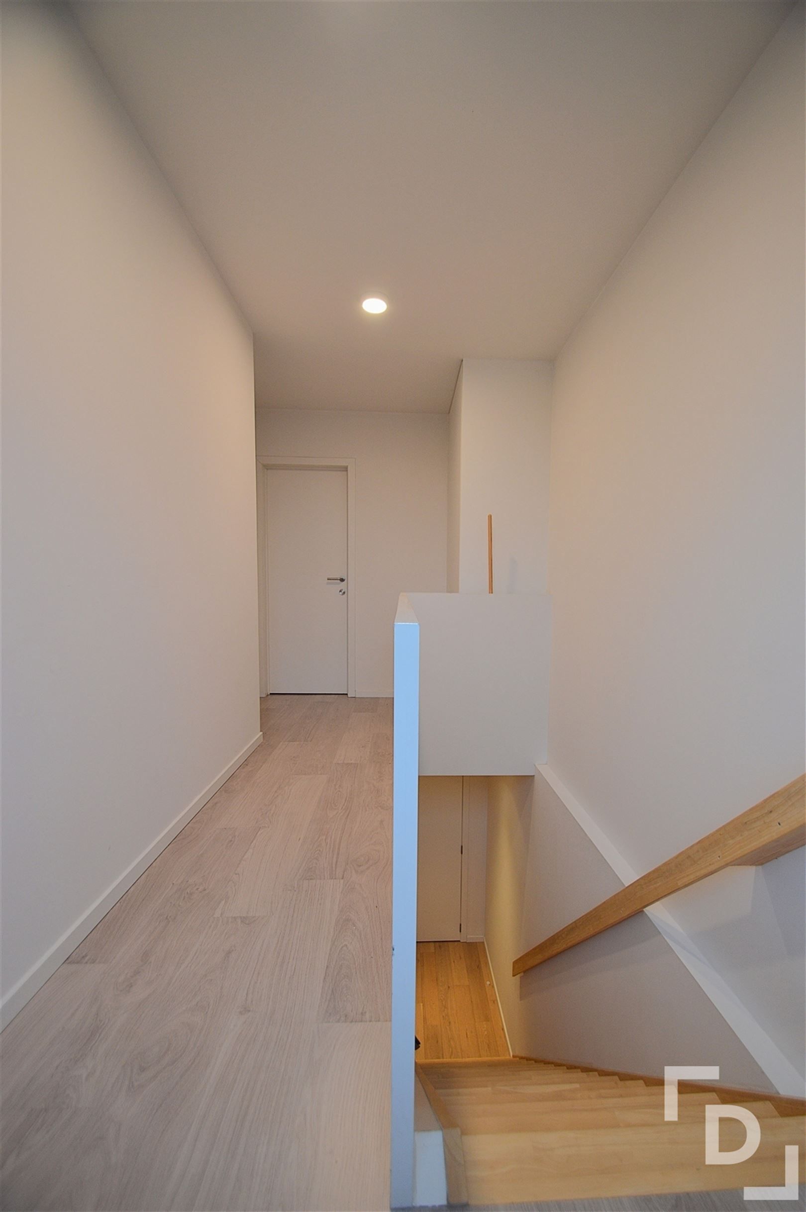 Duplexappartement met garage in centrum Poperinge foto 9