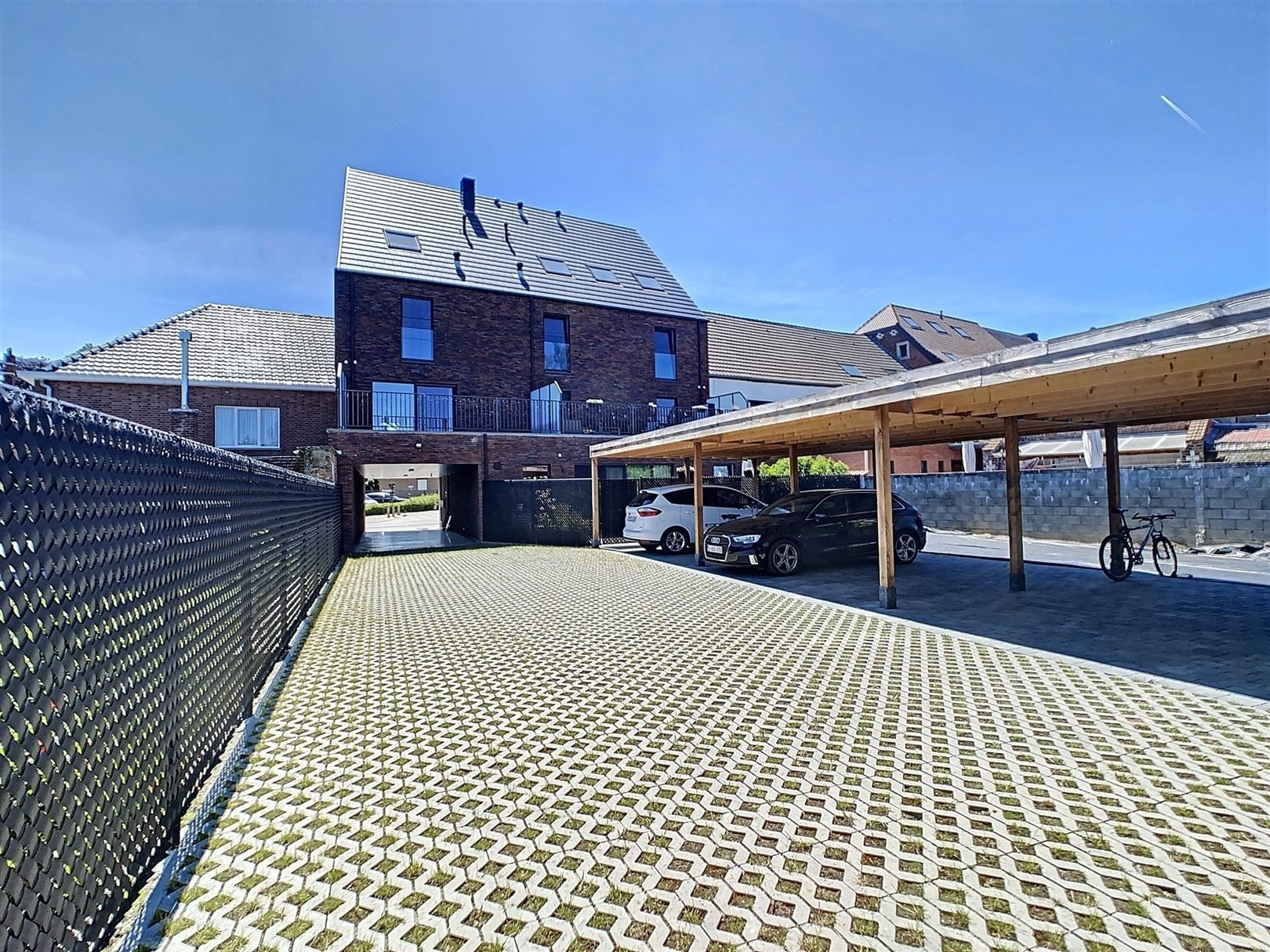 Mooi dakapp met 2 slpks, incl parking foto 6