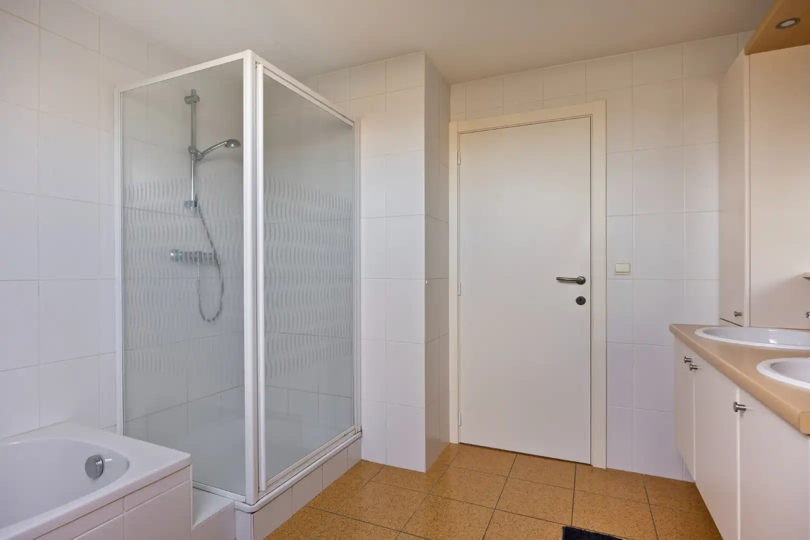 Moderne woning met zeer rustige ligging in Riemst-Millen foto 16