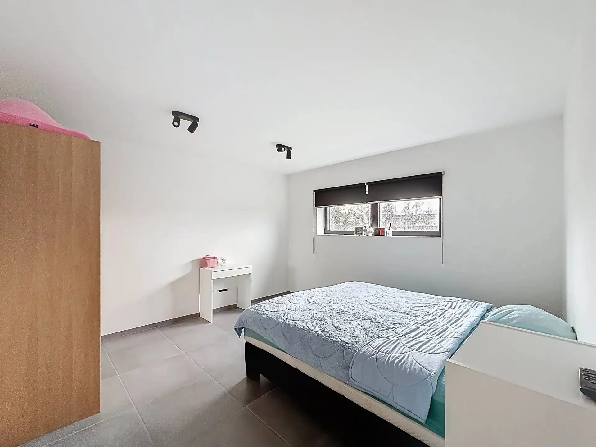 Prachtige nieuwbouw-woning te huur met 3 slaapkamers, terras en tuin en zonnepanelen. foto 10