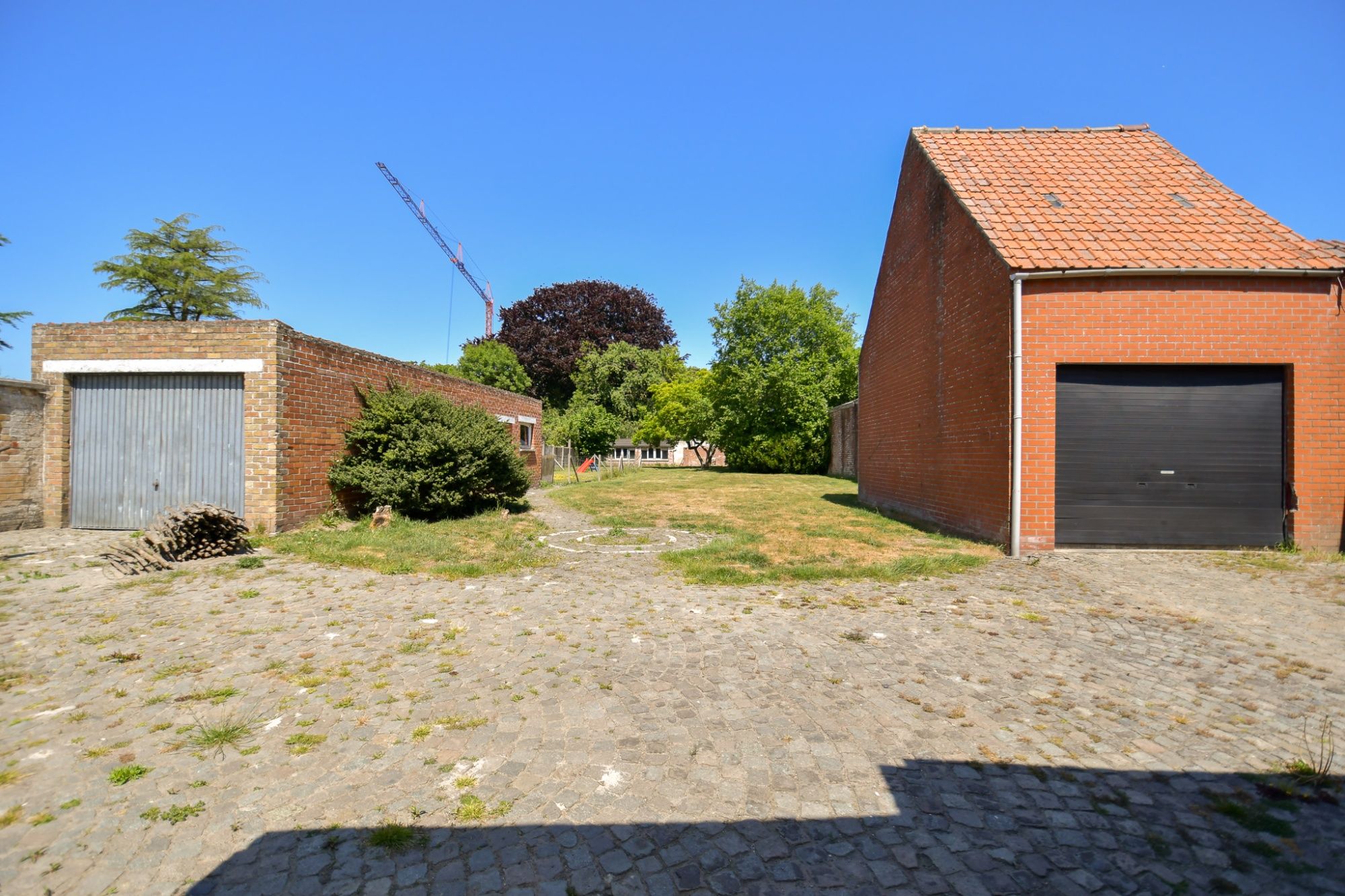 | BEZOEKMOMENT 14/06 van 12u - 14u | STATIGE en ruime woning in het centrum van Oedelem op 1076m² foto 4
