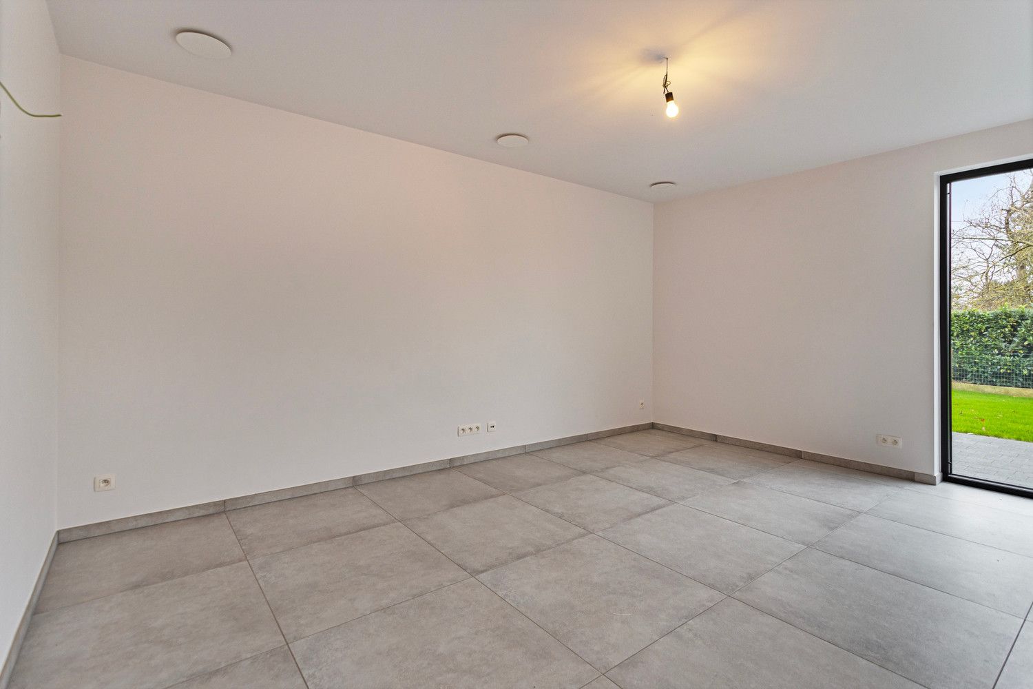 NIEUWBOUWWONING - 3 SLPKS - 6% BTW - RUSTIG GELEGEN - E-PEIL <15! foto 3