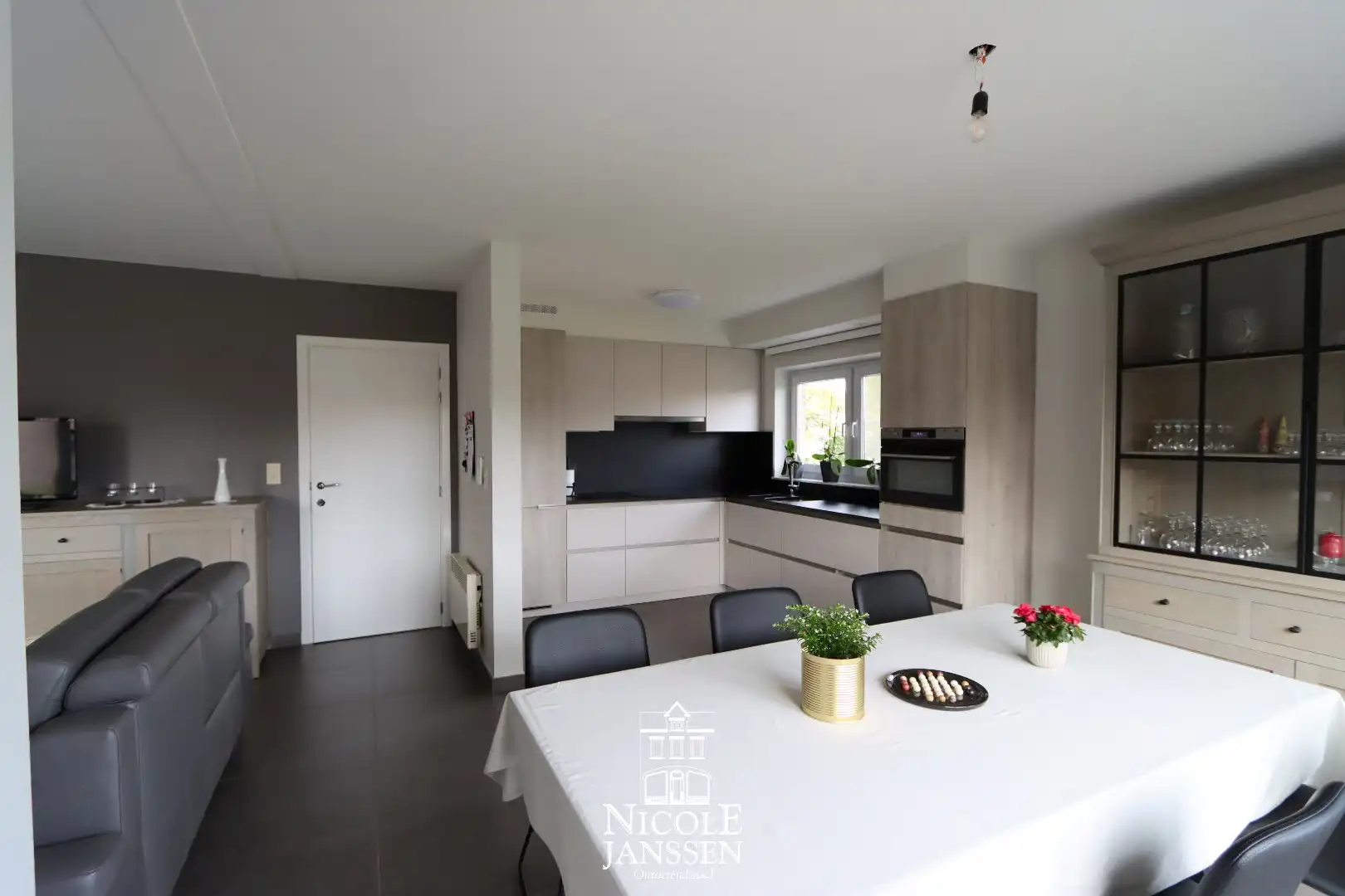 Verzorgd, instapklaar appartement foto 5