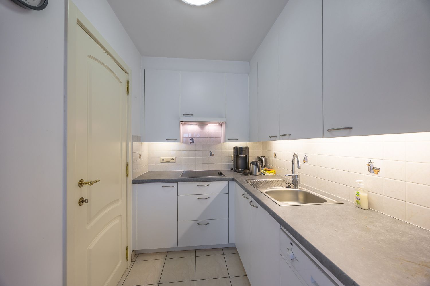 Instapklaar 2 slaapkamer appartement in het centrum foto 11