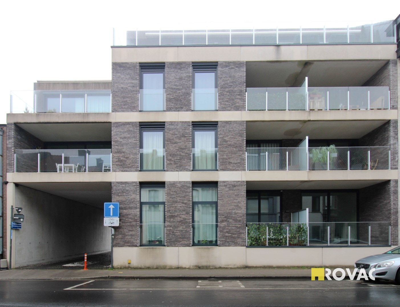 Gelijkvloers appartement nabij het stadscentrum van Roeselare! foto {{pictureIndex}}