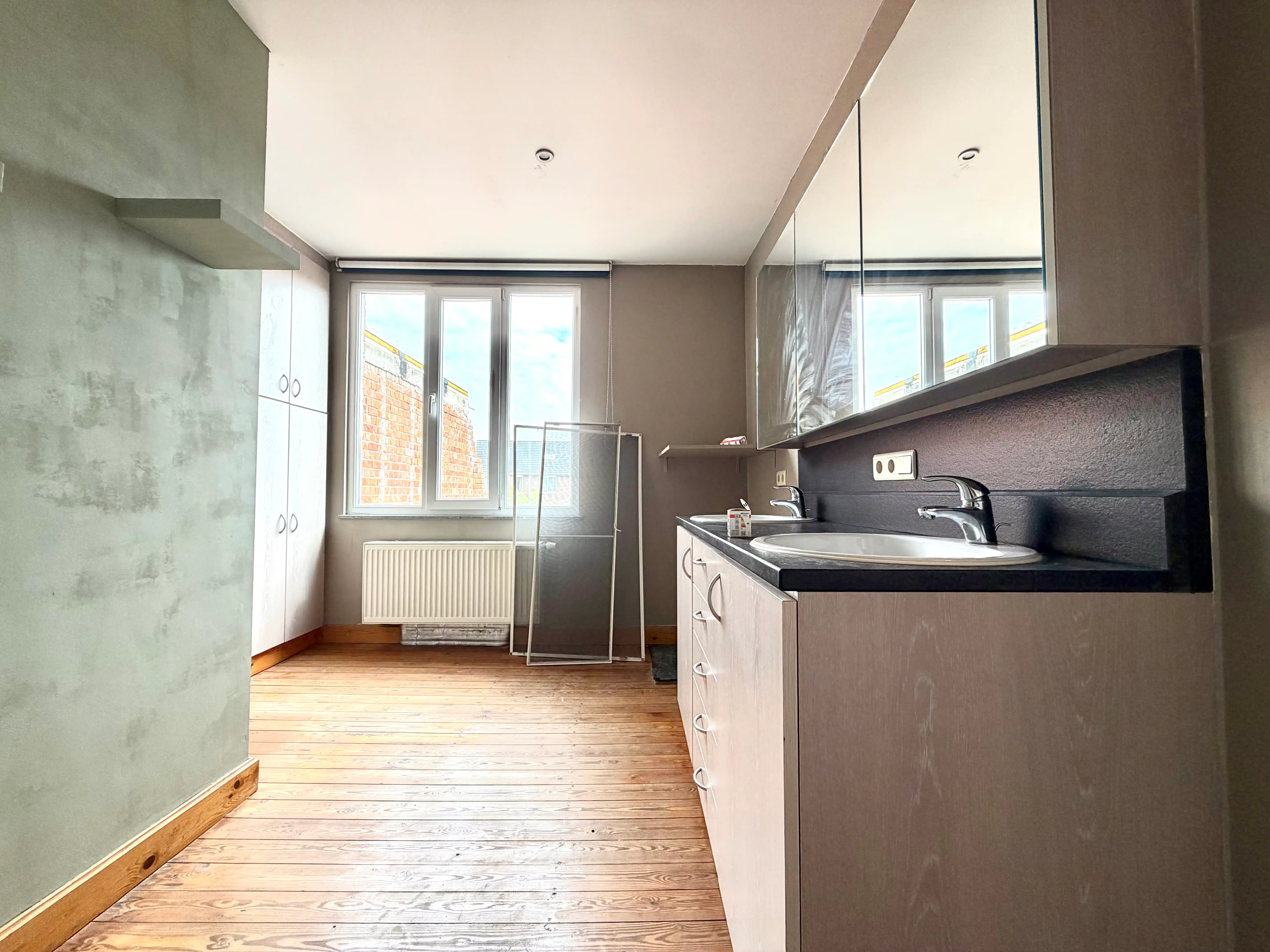 Charmante stadswoning dichtbij het centrum van Eeklo te huur foto 8