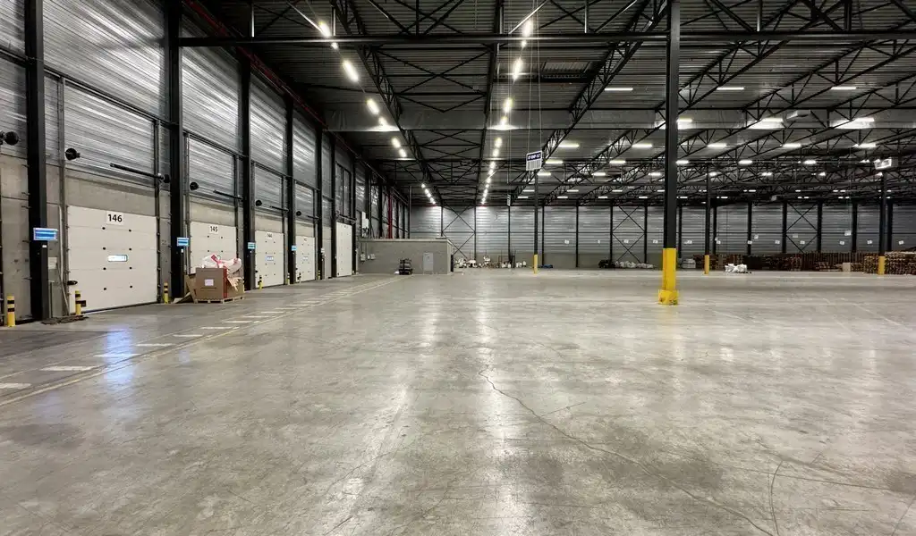 Loods met kantoren te huur in Kersdonk Logistics Centre Willebroek foto 5