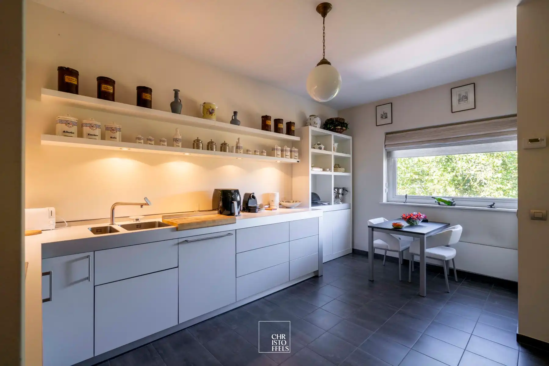 Riant penthouse (310m²) in een groene parkomgeving nabij Maastricht! foto 8