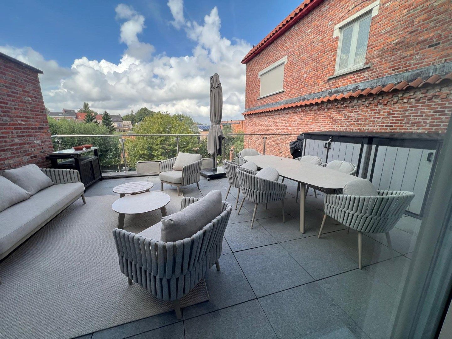 Zeer ruime duplex met 3 slaapkamers foto 8