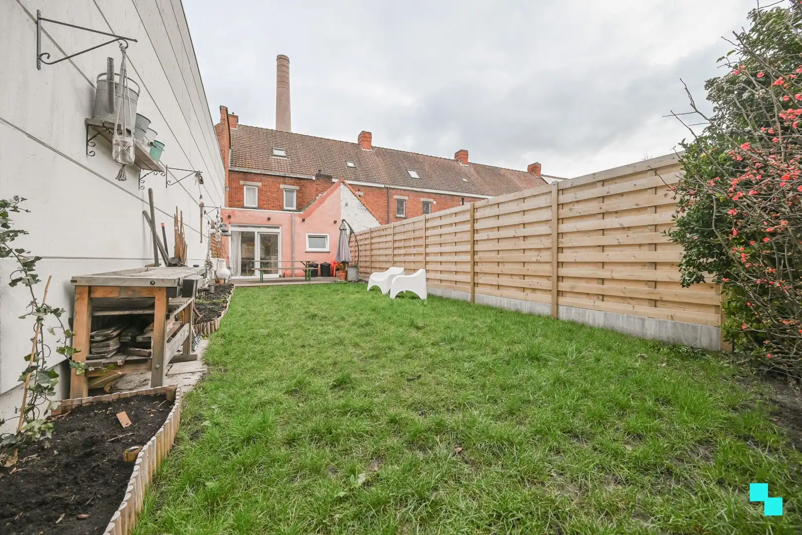 Charmante woning met gezellige stadstuin in het hartje van Izegem foto 23