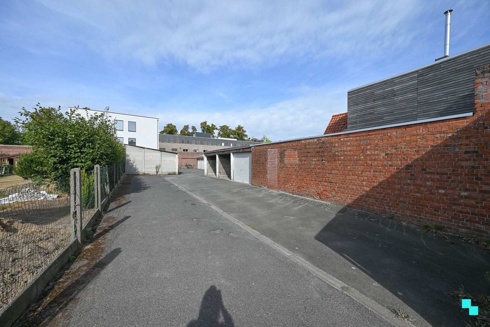 Garagecomplex (17 boxen) op gunstige locatie nabij Frunpark foto 3