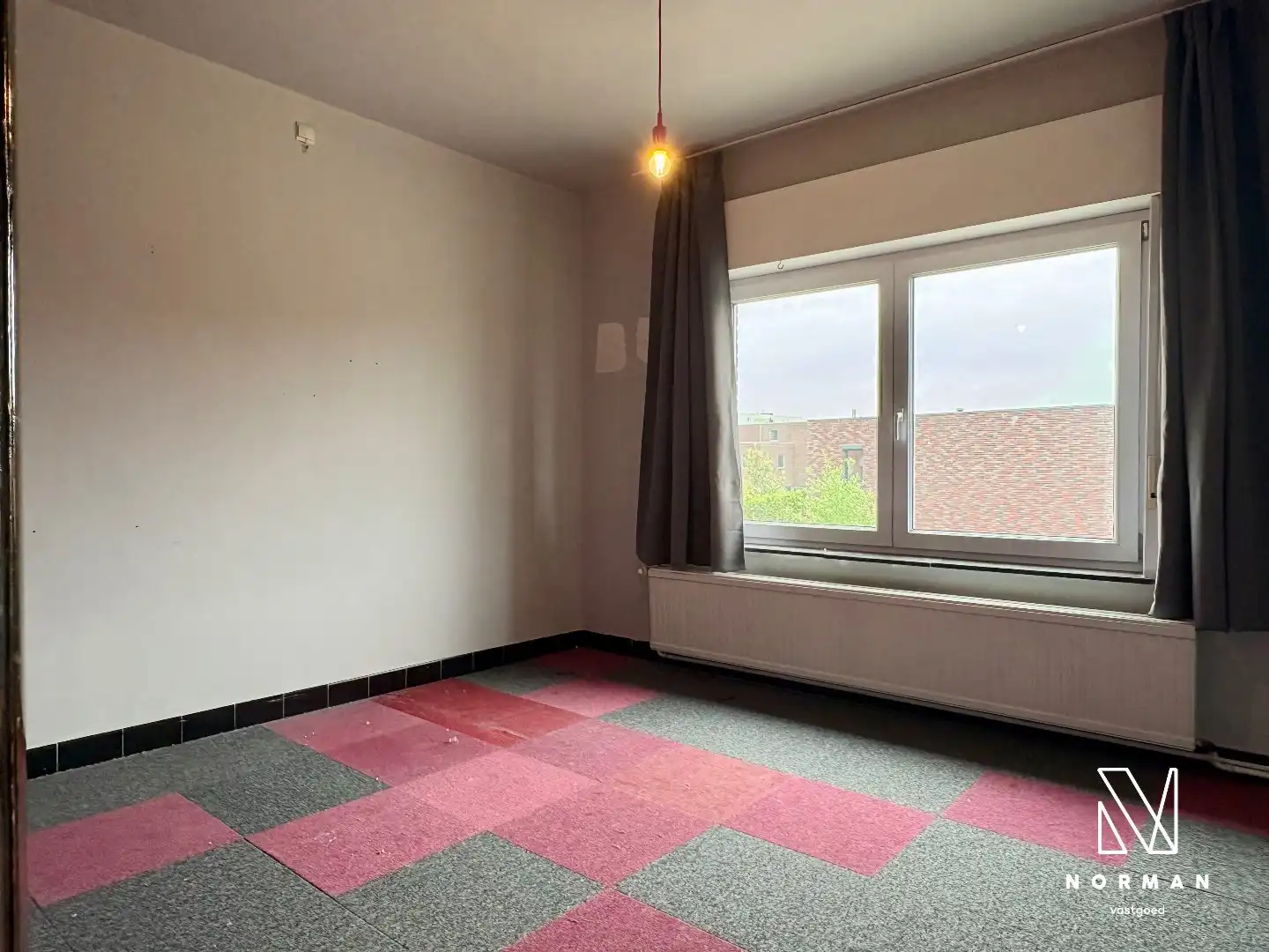 Ruime woning te koop met 4 slaapkamers en een grote garage te Harelbeke!  foto 11