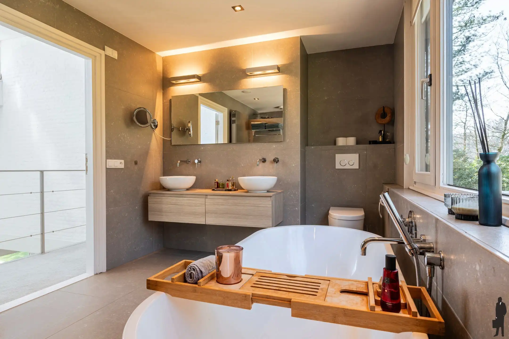 In de Meerse bergen treffen we op een ruim perceel van ca. 2.735m² deze knappe, lichtrijke villa foto 38