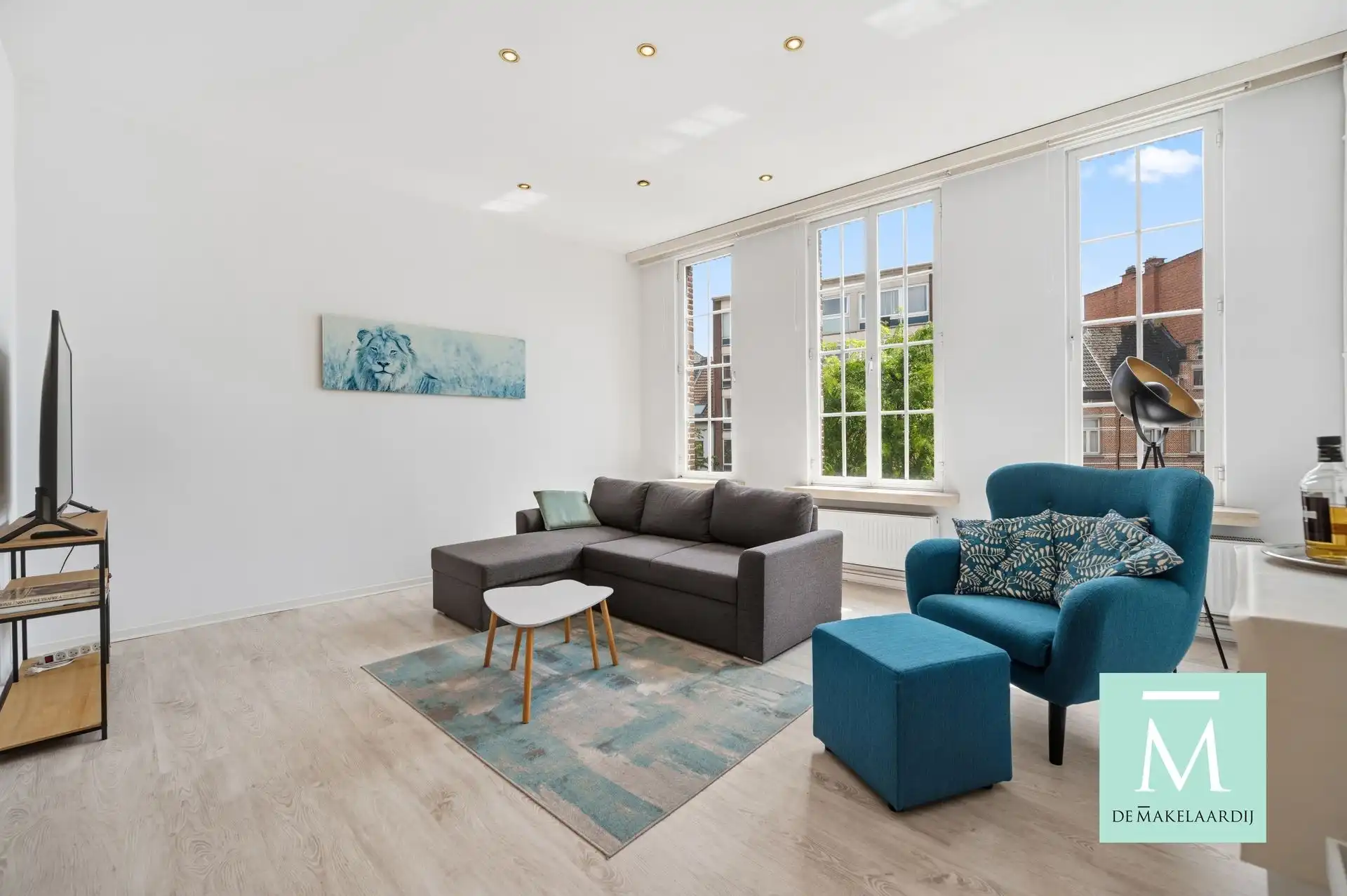 Lichtrijk gemeubeld duplexappartement met terras op toplocatie! foto 4