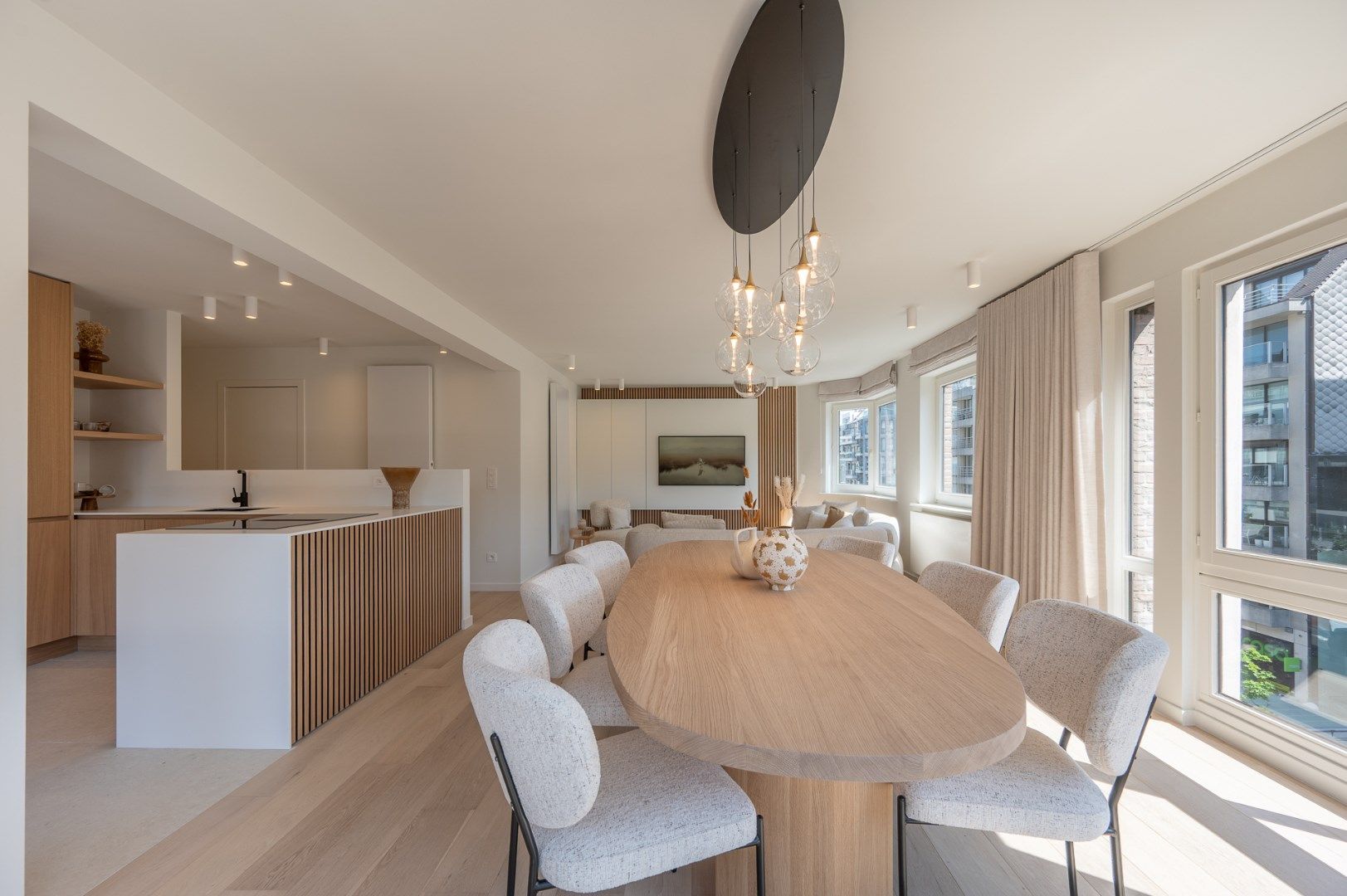Prachtig gerenoveerd hoekappartement in centrum Knokke vlakbij de Zeedijk en het Van Bunnenplein  foto 10