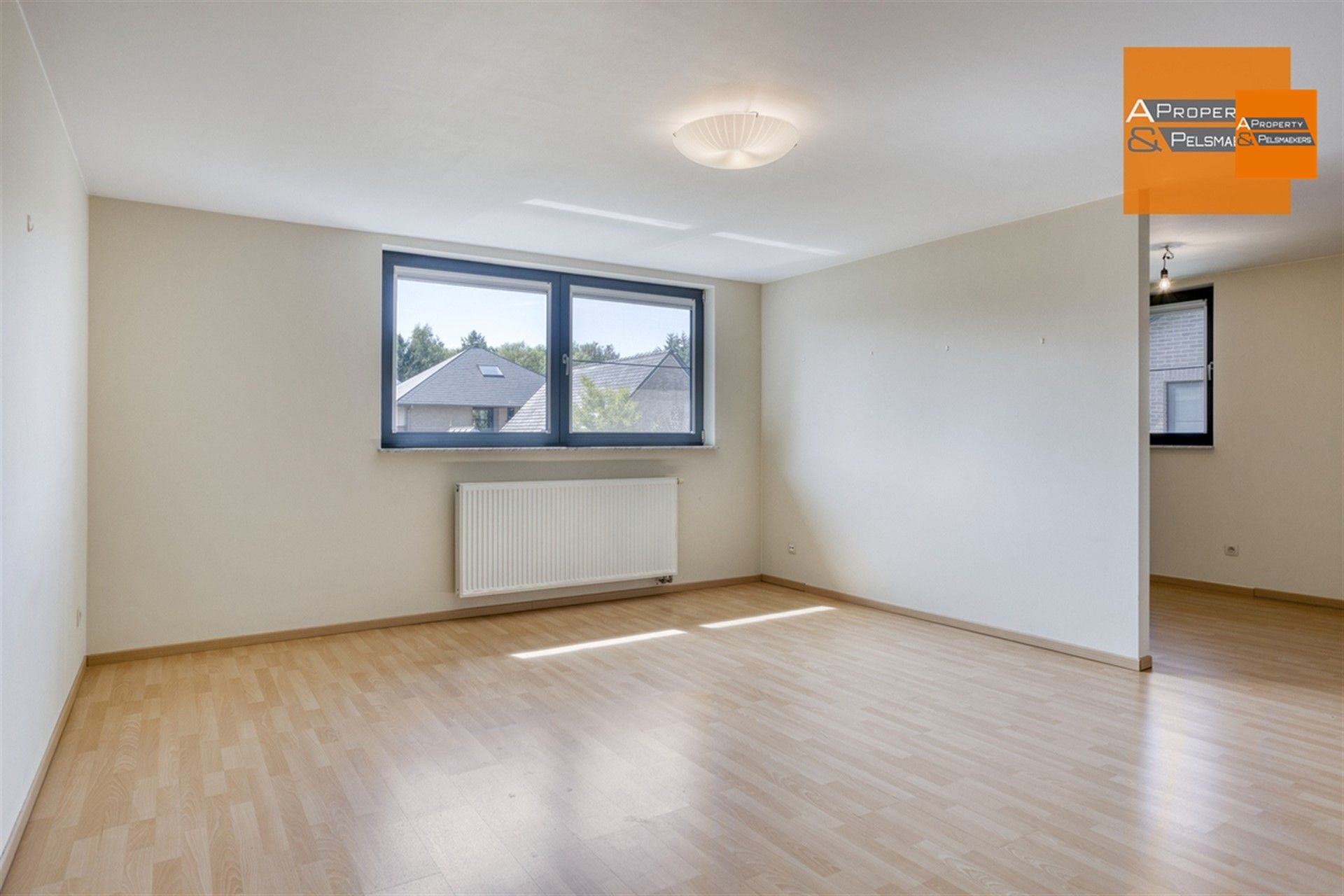 Een stijlvolle villa gelegen in een rustige straat in Kortenberg.

 foto 10