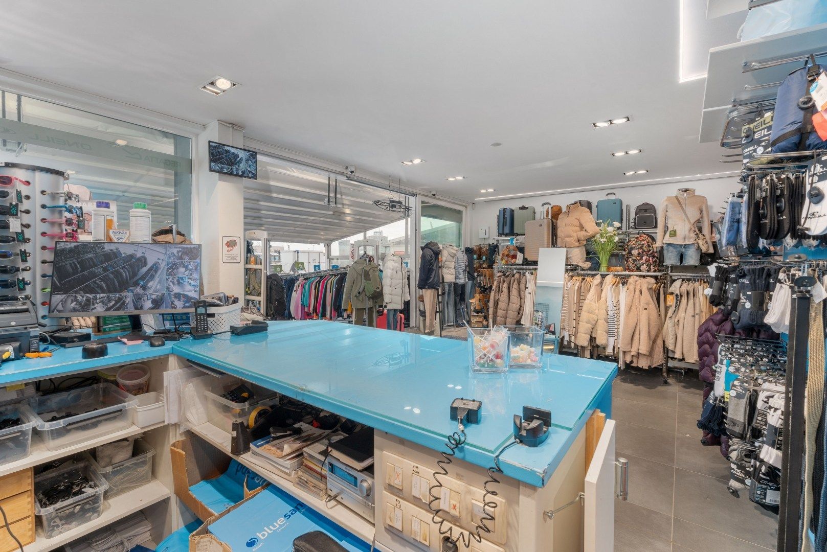 Handelspand te koop in Oostende – Topligging aan de Visserskaai foto 19