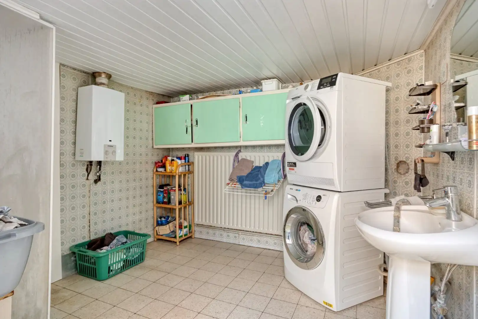 Woning met diepe tuin, garage en nieuw dak + zonnepanelen, centrum Borgloon foto 13