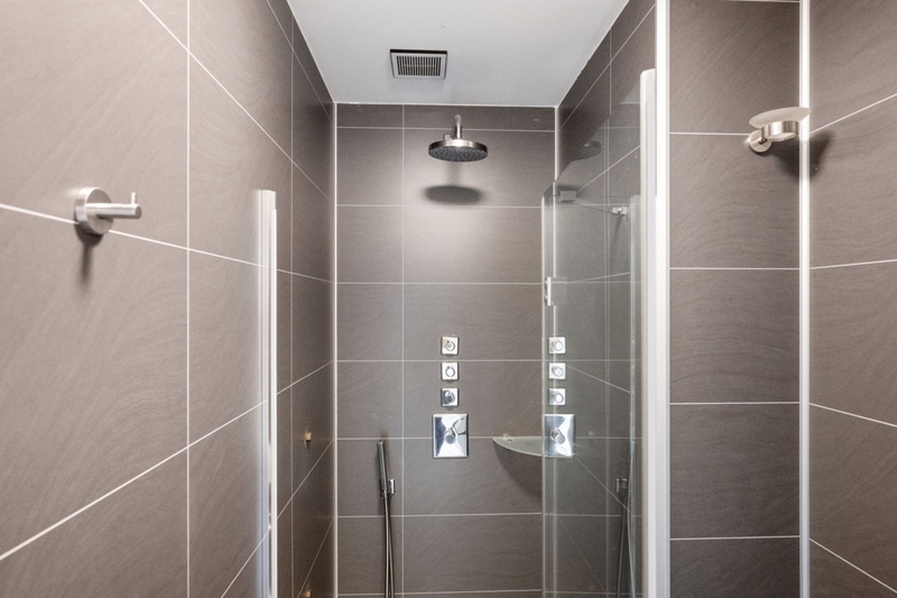 Rustig gelegen energie zuinige villa !!! foto 19