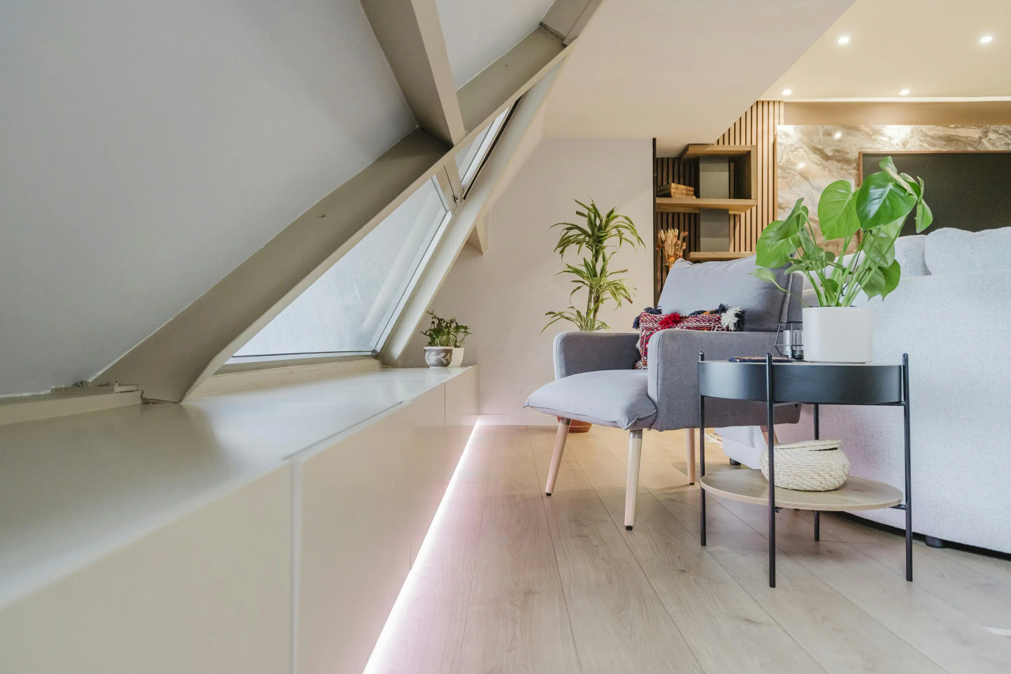 Eén-slaapkamerappartement te koop in hartje Kortrijk! foto 4